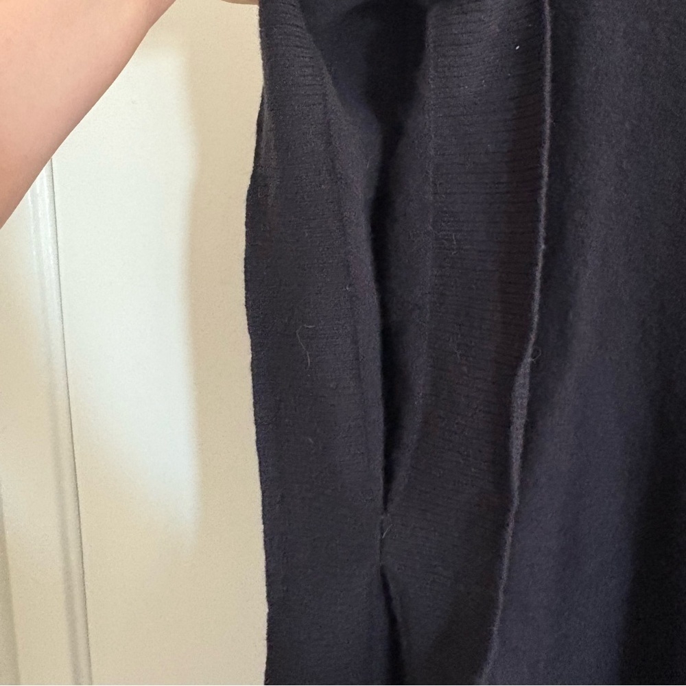 Nordstrom Black V-Neck Wool & Cashmere Poncho One Size Minimalist Color Block - Picture 4 of 6